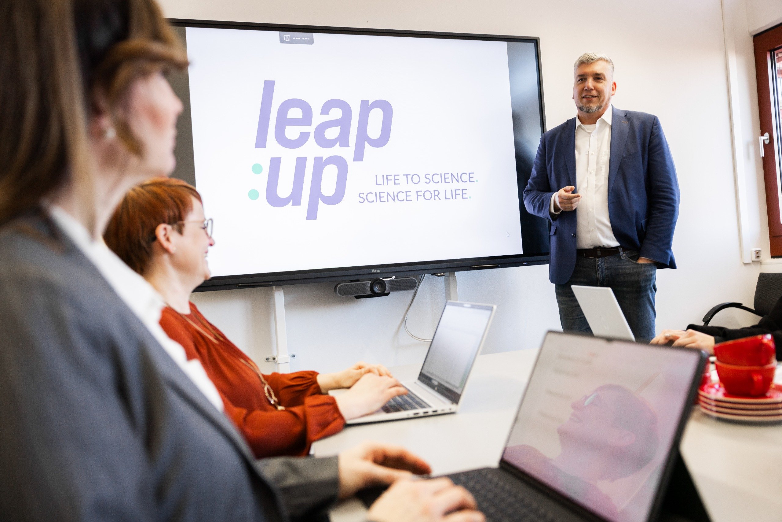 Team_leap_up